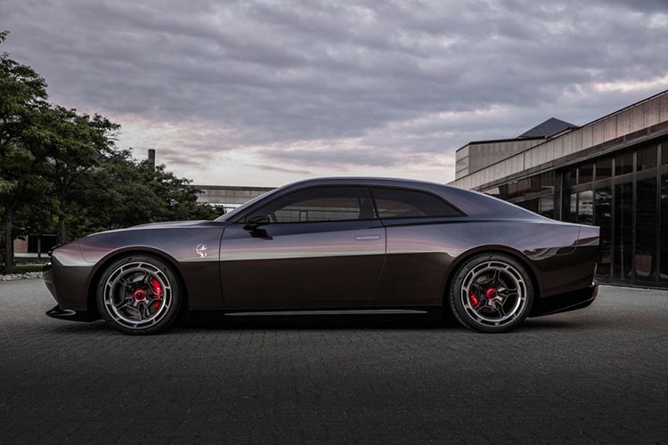 Dodge Charger Daytona SRT blog.jpg