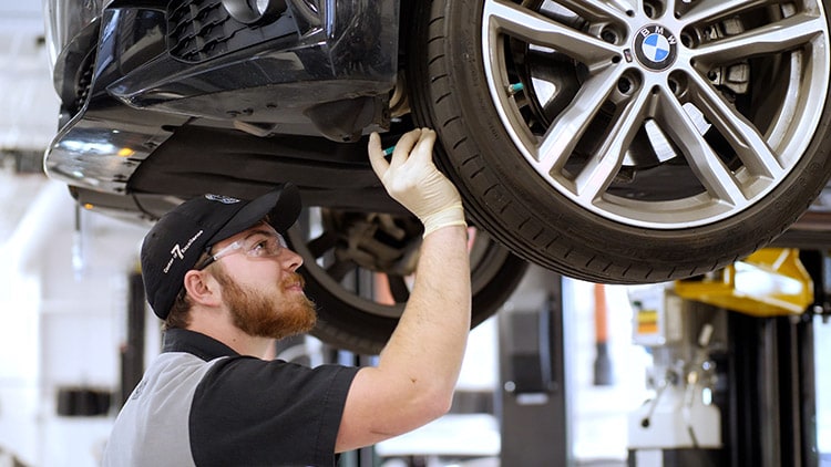 When%20to%20purchase%20new%20tires%20Hendrick%20Cars%203.jpg