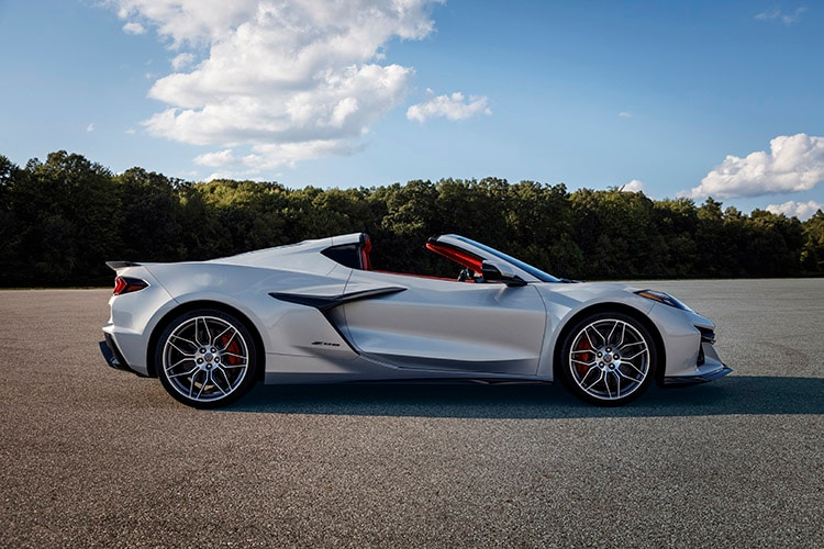 2023%20Chevrolet%20Corvette%20Z06%20Side%20View.jpg