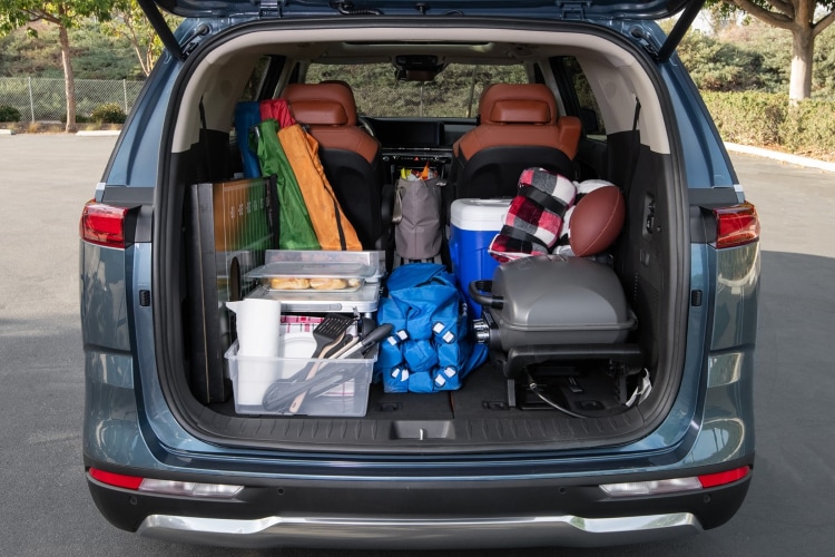 Kia Carnival Cover.png