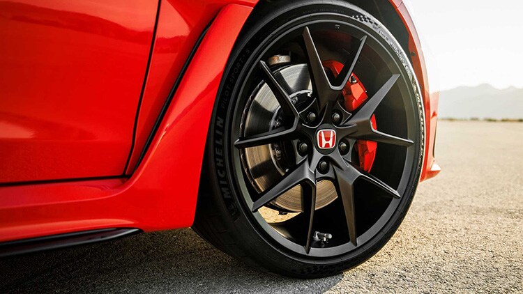 2023 Honda Civic Type R front wheel blog.jpg