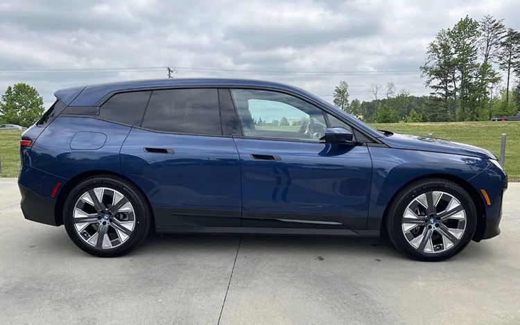 BMW iX.JPG
