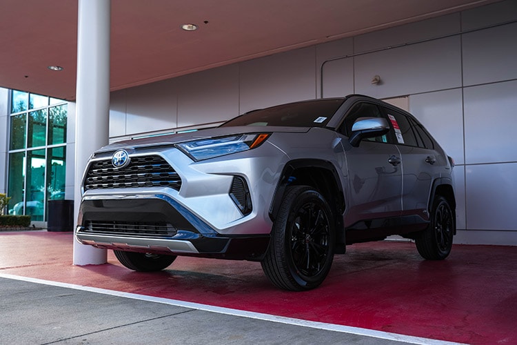 Toyota RAV4 Hendrick Cars.jpg