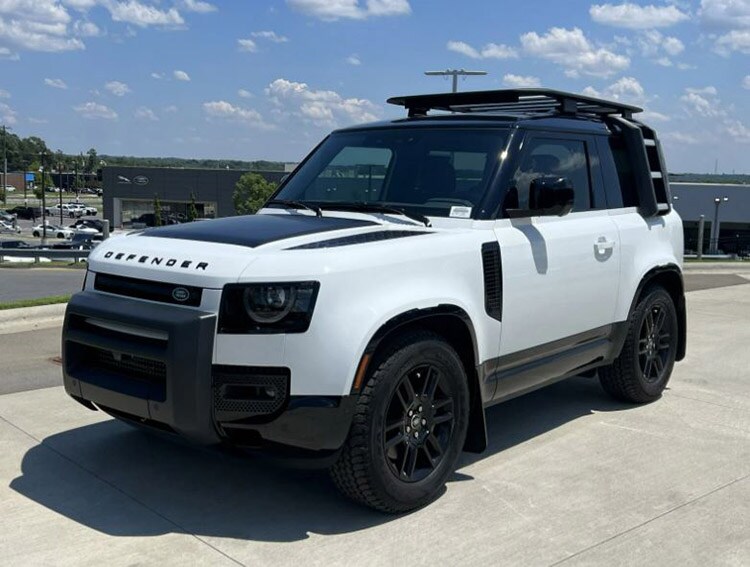 Land Rover collector Hendrick Cars.jpg