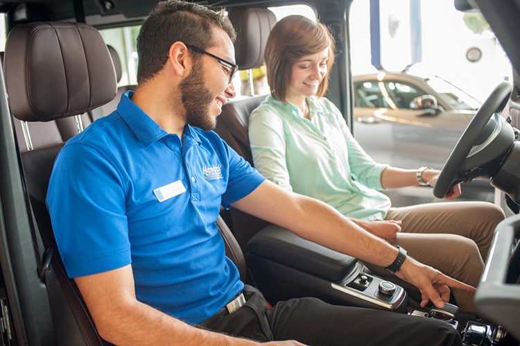 Purchasing%20a%20Vehicle%20Hendrick%20Cars%205.jpg