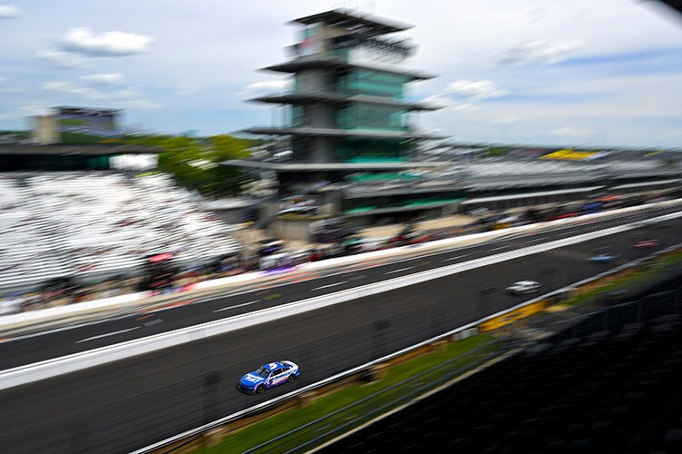 2023 Kyle Larson Indianapolis Hendrick Cars.jpg