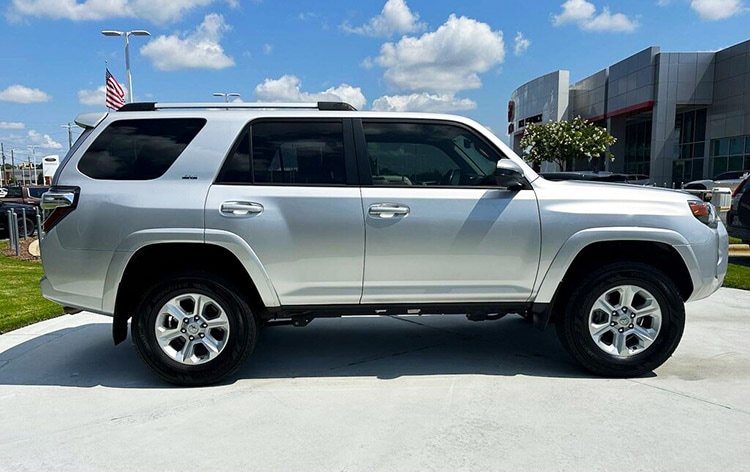 Toyota 4Runner Side View Hendrick Cars.jpg