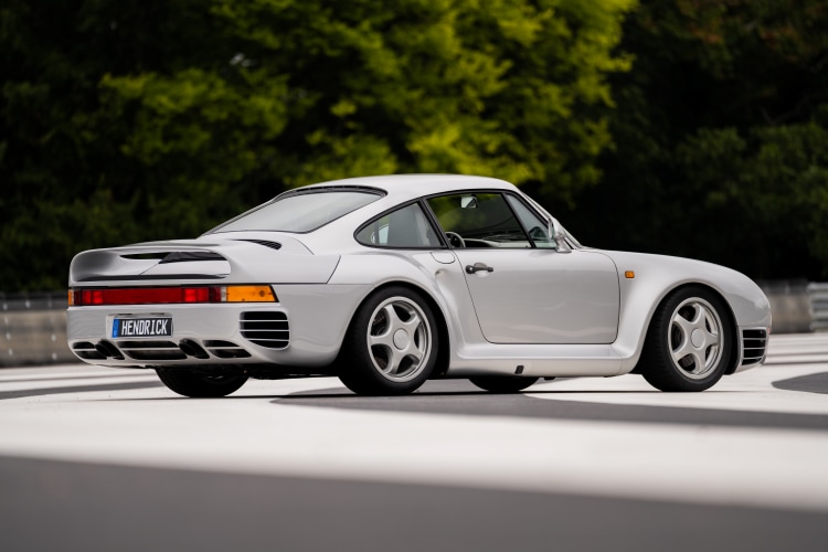 Porsche%20Restoration%20Brilliance%2031-32.png