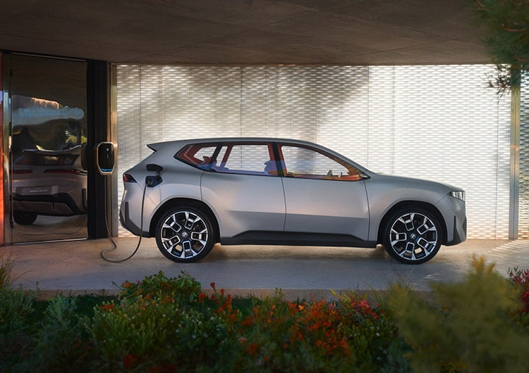 BMW%20Vision%20Neue%20Klasse%20X%20Hendrick%20Cars%20main.jpg