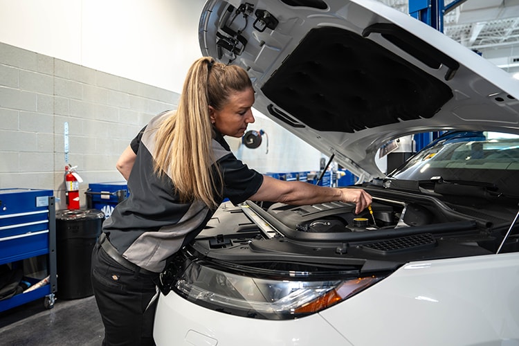 Fall%20Maintenance%20Tips%20-%20Hendrick%20Cars%202.jpg