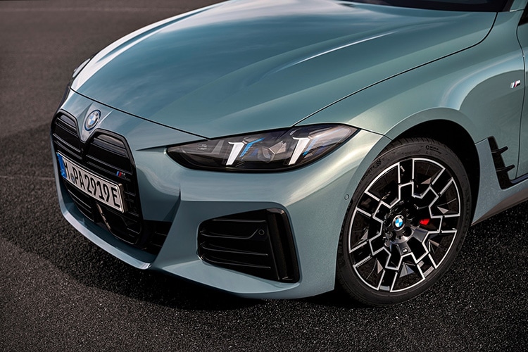 2025%20BMW%204%20Series%20Hendrick%20Cars%20hood.jpg